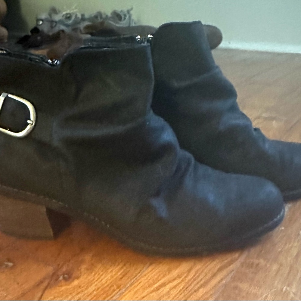 Bella Vita black bootie 8